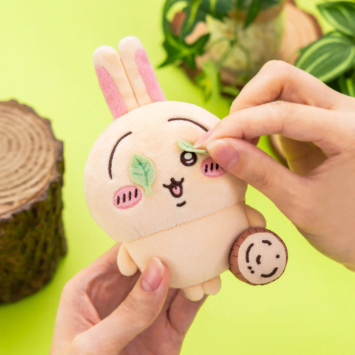 Chiikawa “Is This Watermelon Splitting…?” - Hachiware